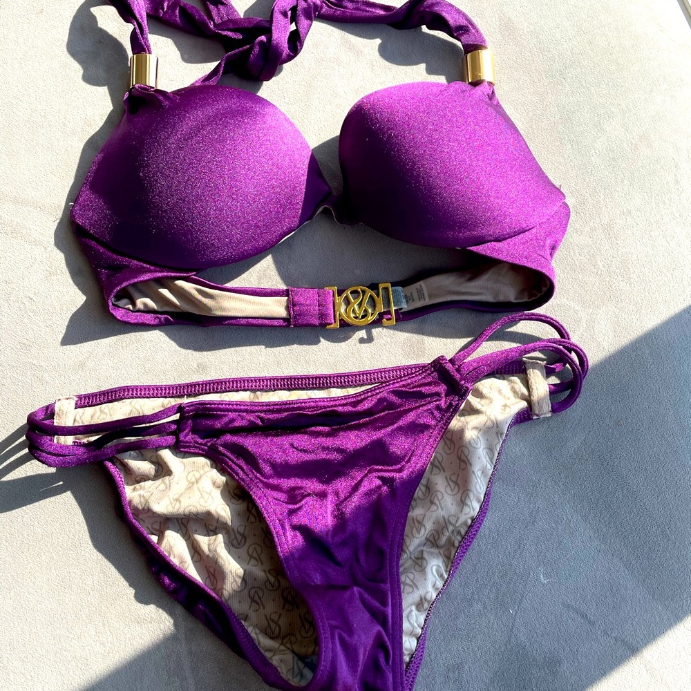 NWOT Victoria’s secrets bikinis swimsuit sz 32B/XS